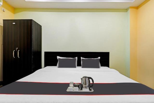 Hotel H K Residency Near Kalakshetra Guwahati Exterior foto