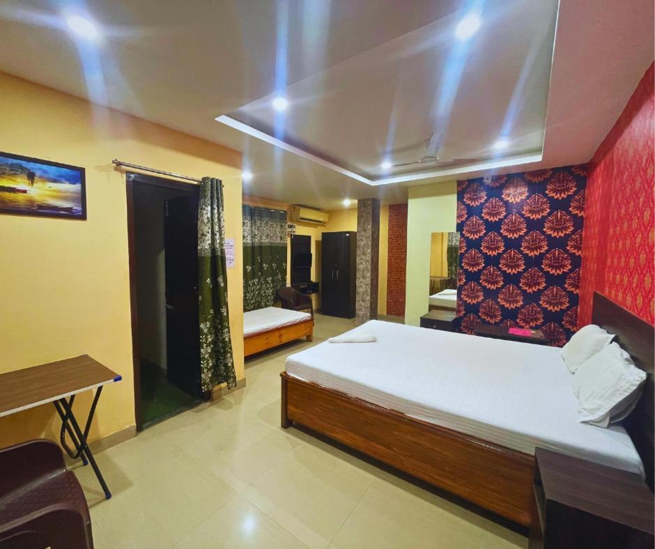 Hotel H K Residency Near Kalakshetra Guwahati Exterior foto