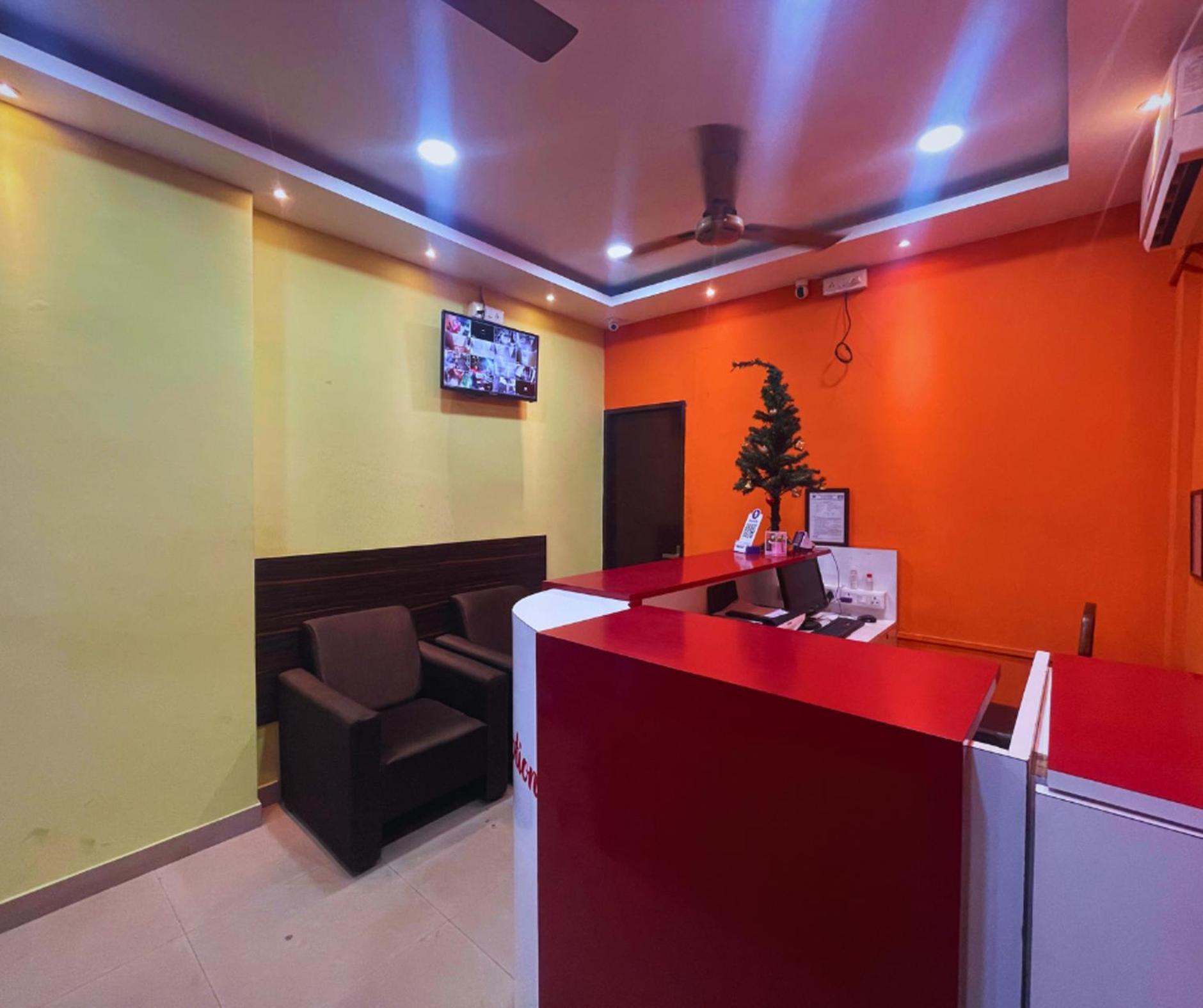 Hotel H K Residency Near Kalakshetra Guwahati Exterior foto